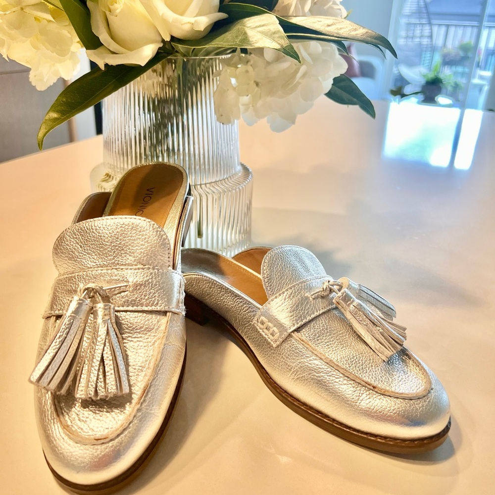 Vionic “Raegan” Silver Loafer Mules